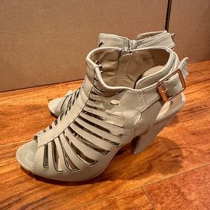Tan Wedged Heel w/ Zip Up Back (Size 6.5)
